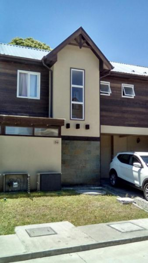 Гостиница Casa Veraneo Los Robles Pucon  Пукон